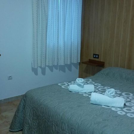 Hostal Virgen Del Pilar Баса Екстер'єр фото