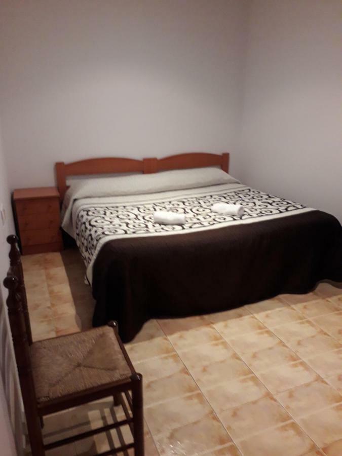 Hostal Virgen Del Pilar Баса Екстер'єр фото